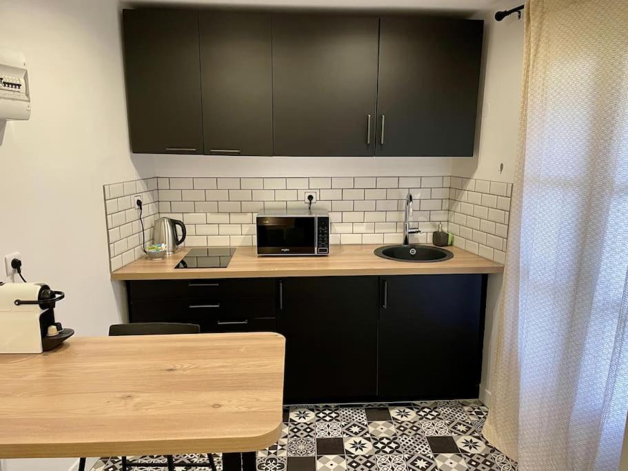Le Moulin 3 - Appartement Tout Confort Centre Ville - Beziers - Wifi - Tv Connecte Bagian luar foto