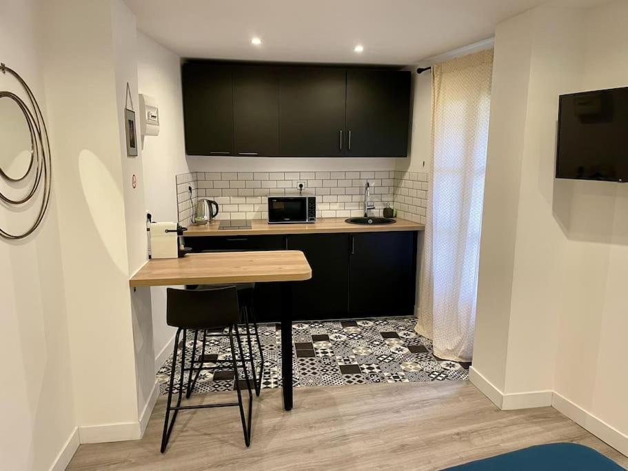 Le Moulin 3 - Appartement Tout Confort Centre Ville - Beziers - Wifi - Tv Connecte Bagian luar foto